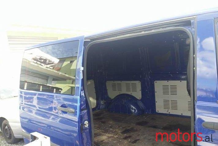 2004' Mercedes-Benz Vito photo #2