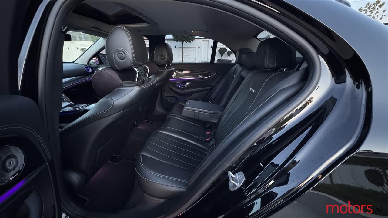 2017' Mercedes-Benz E 220 photo #5