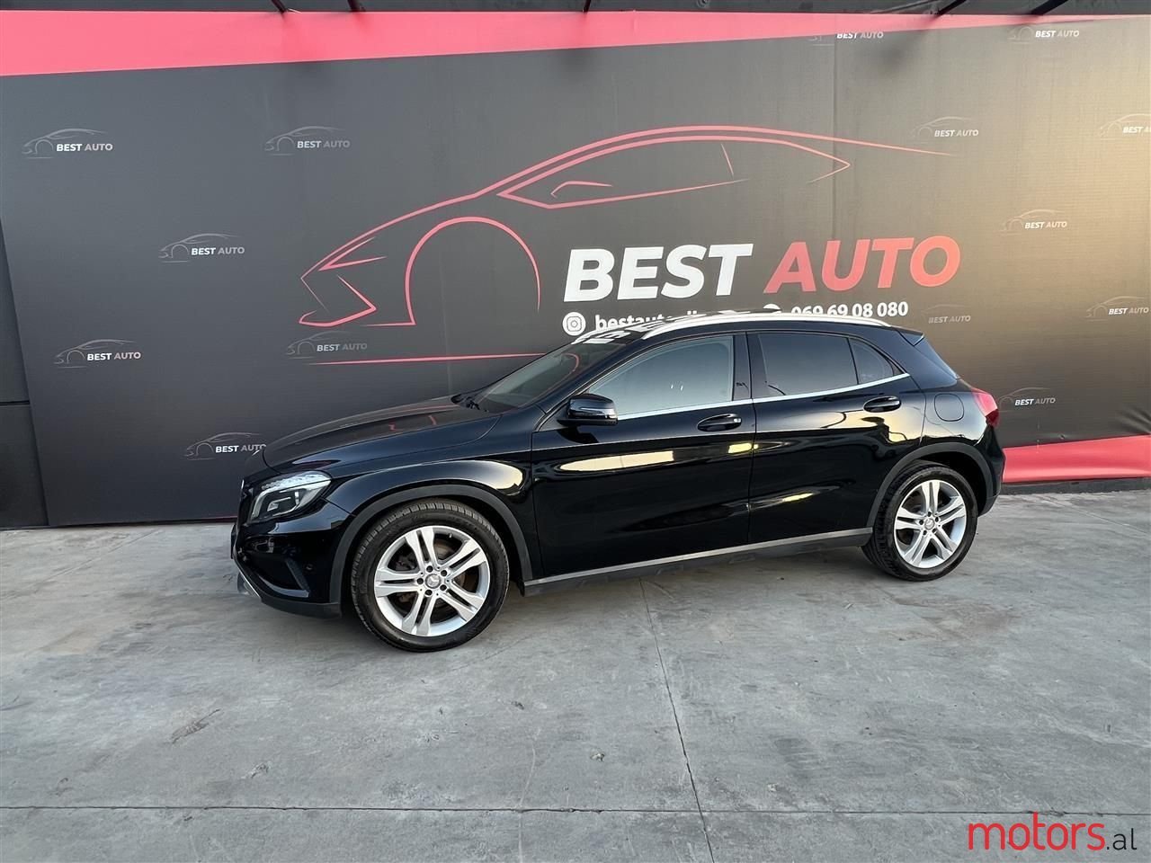 2014' Mercedes-Benz GLA 200 photo #1