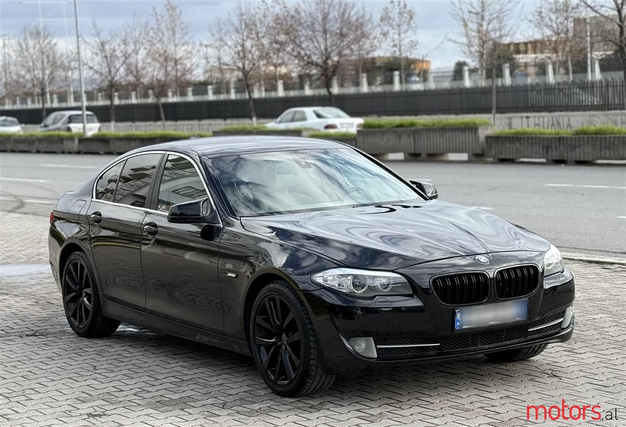 2010' BMW 530 photo #3