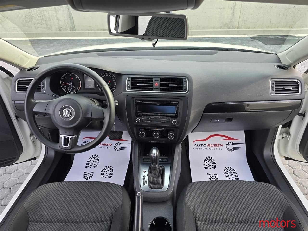 2013' Volkswagen Jetta photo #1