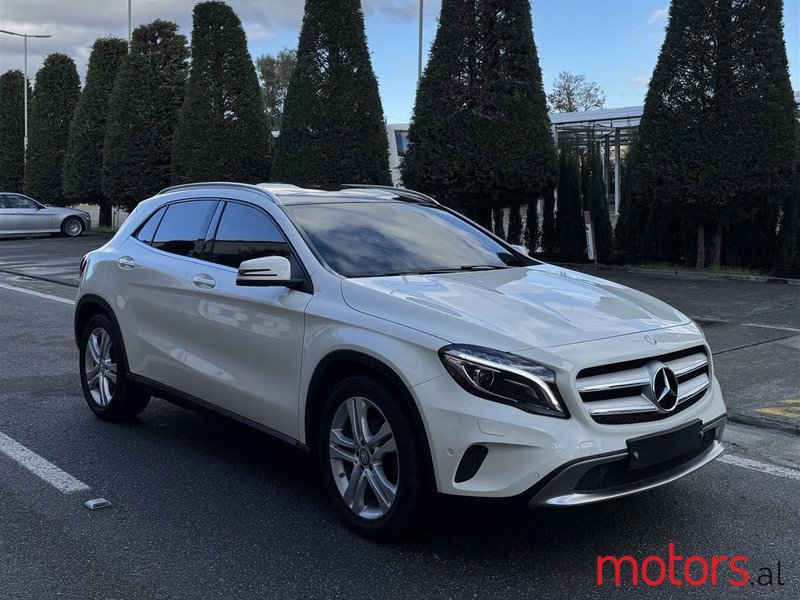 2014' Mercedes-Benz GLA 200 photo #1