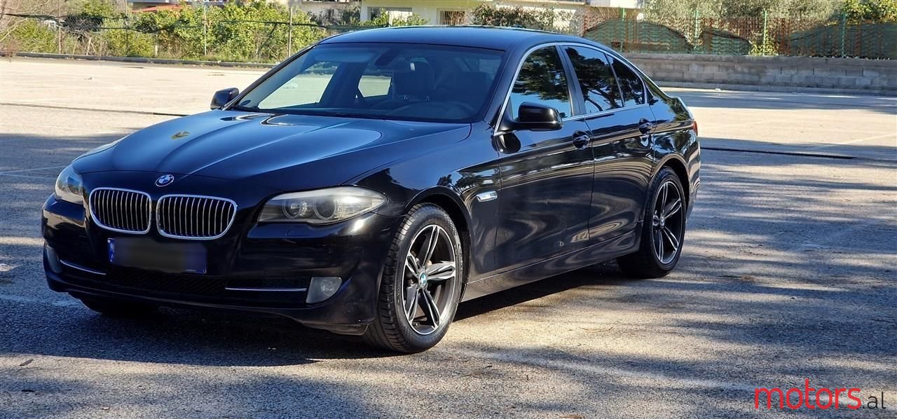 2011' BMW 520 photo #3