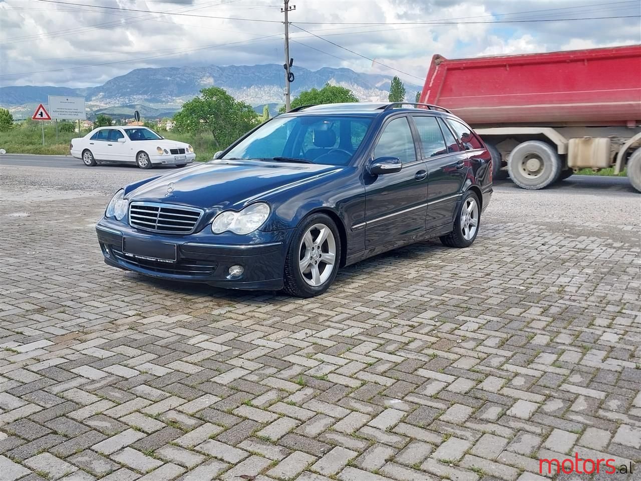 2005' Mercedes-Benz C 200 photo #1