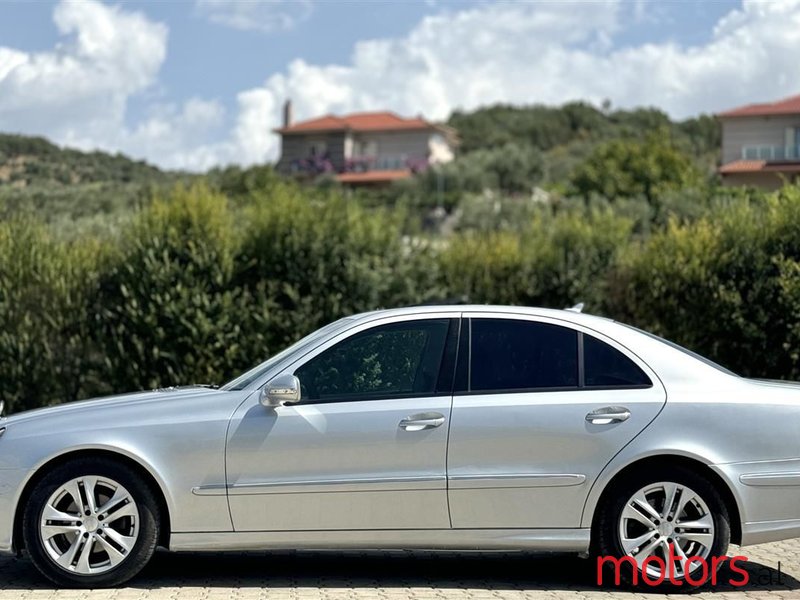 2007' Mercedes-Benz E 220 photo #6