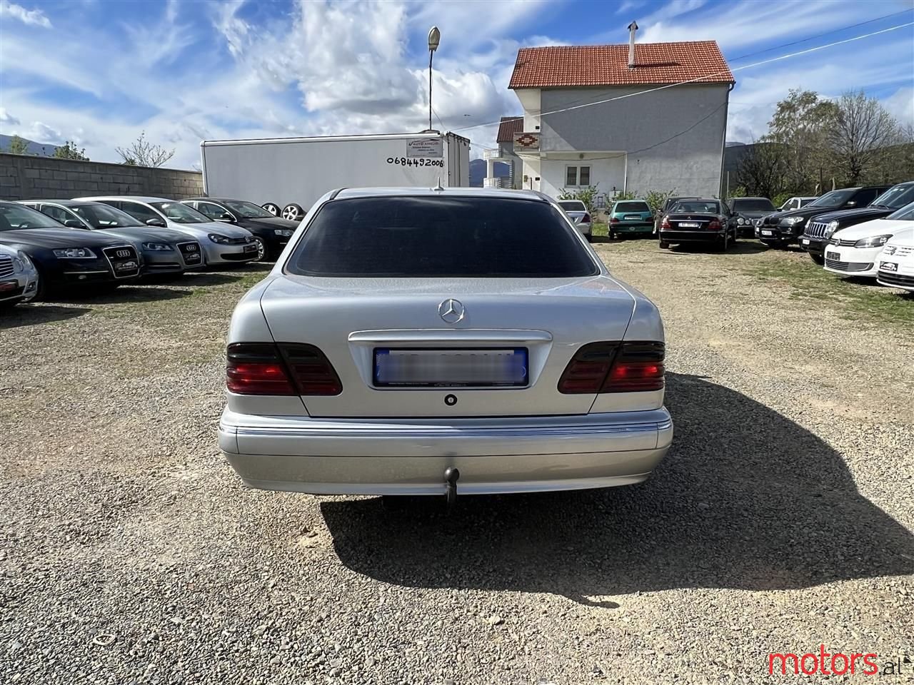 2000' Mercedes-Benz E 220 photo #4