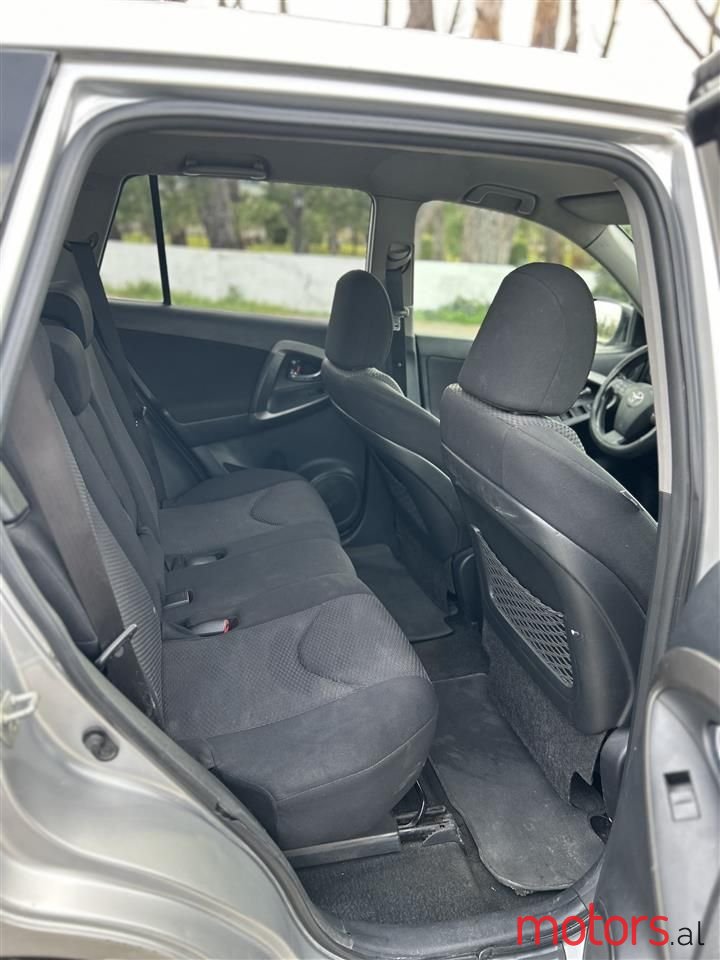 2011' Toyota RAV4 photo #6