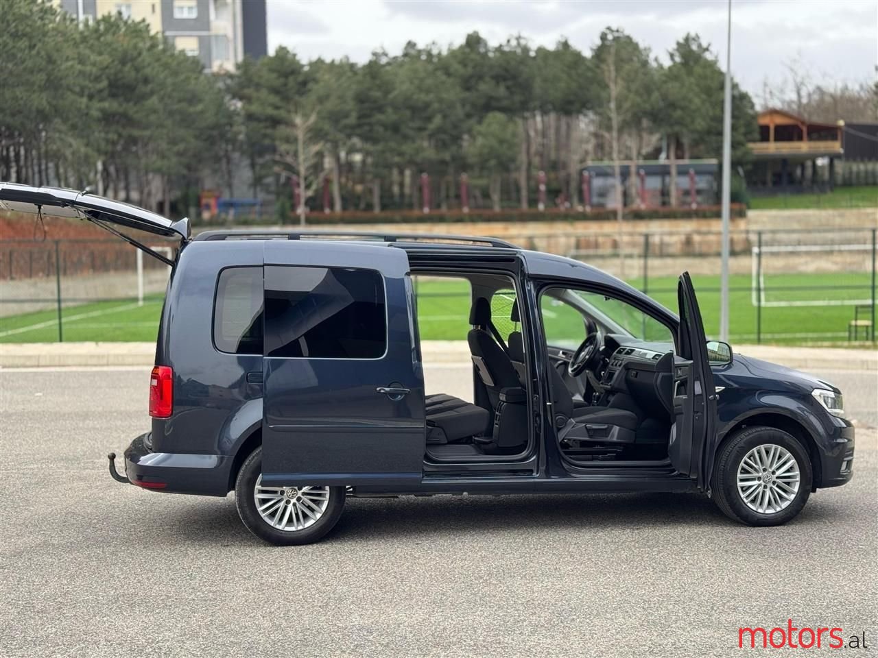 2016' Volkswagen Caddy photo #2