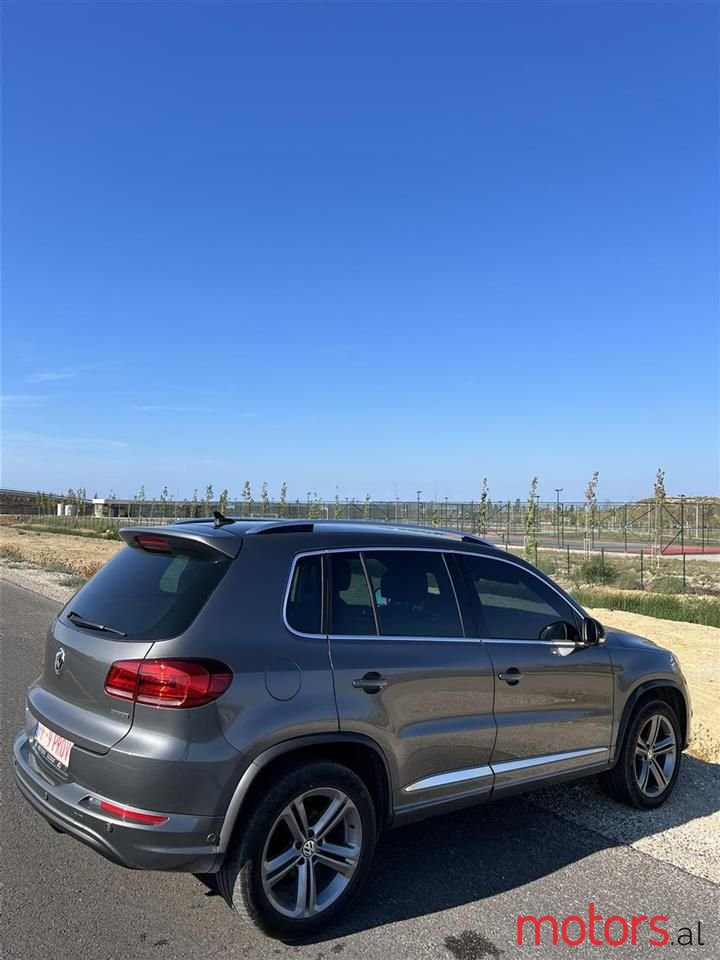 2014' Volkswagen Tiguan photo #3