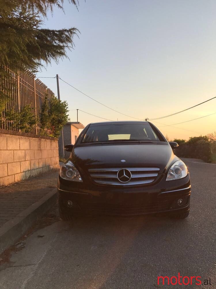 2008' Mercedes-Benz B 200 photo #1