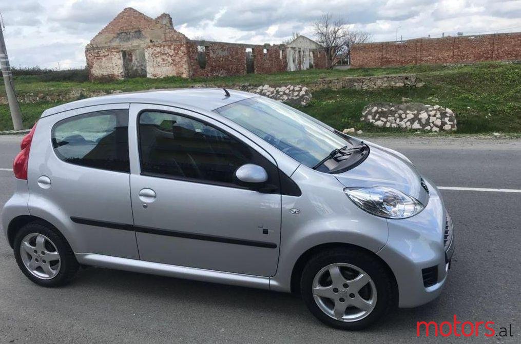 2009' Peugeot 107 photo #1