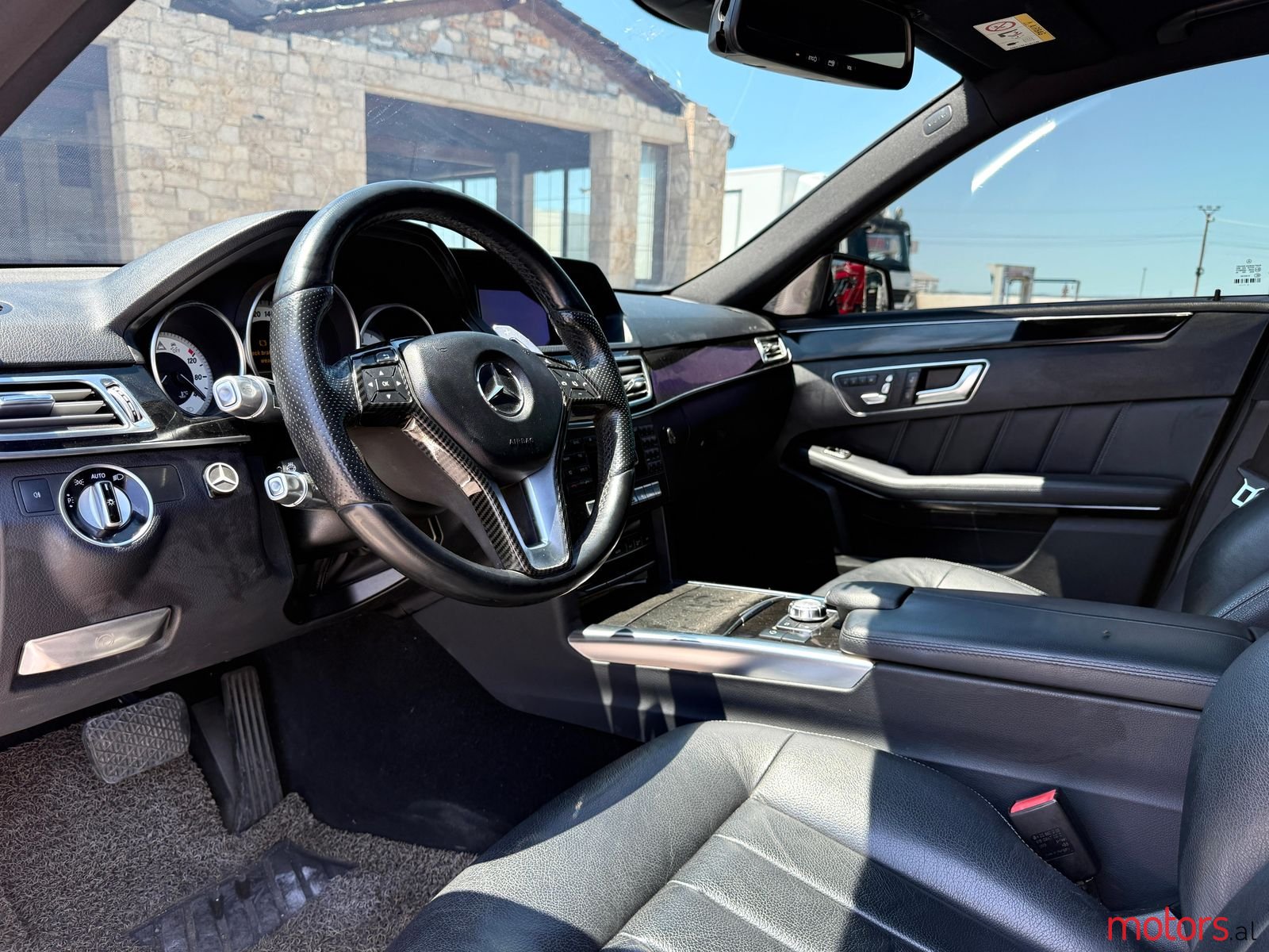 2015' Mercedes-Benz E 220 photo #4