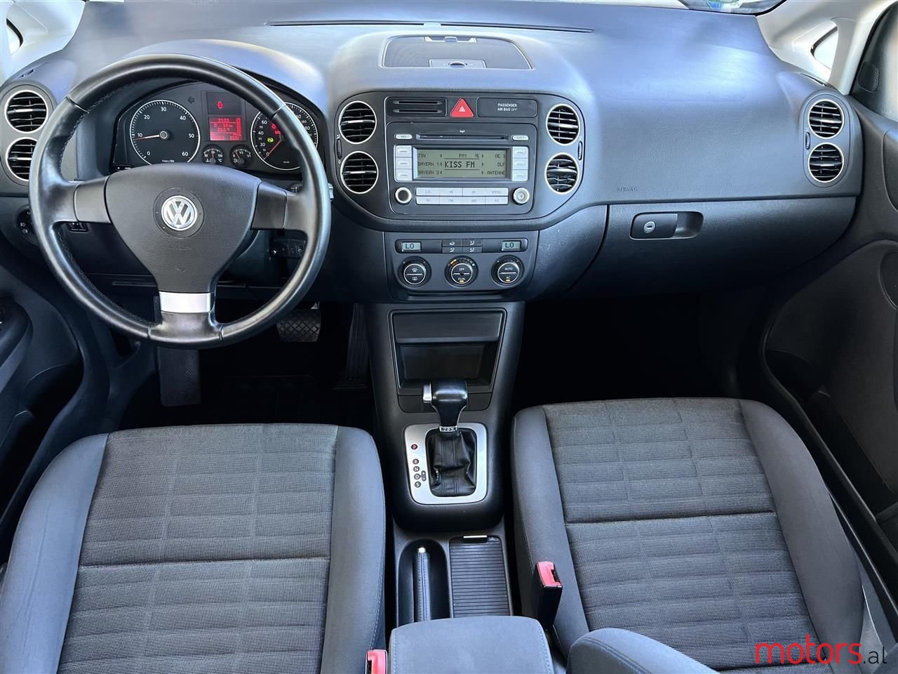 2008' Volkswagen Golf Plus photo #2