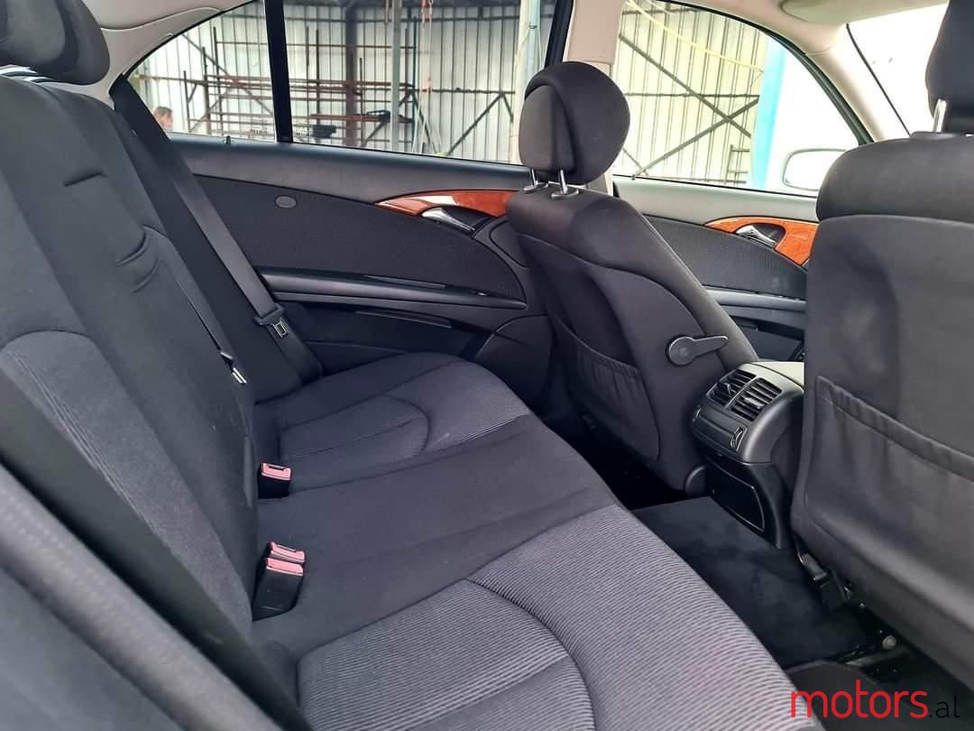 2006' Mercedes-Benz E 220 photo #6