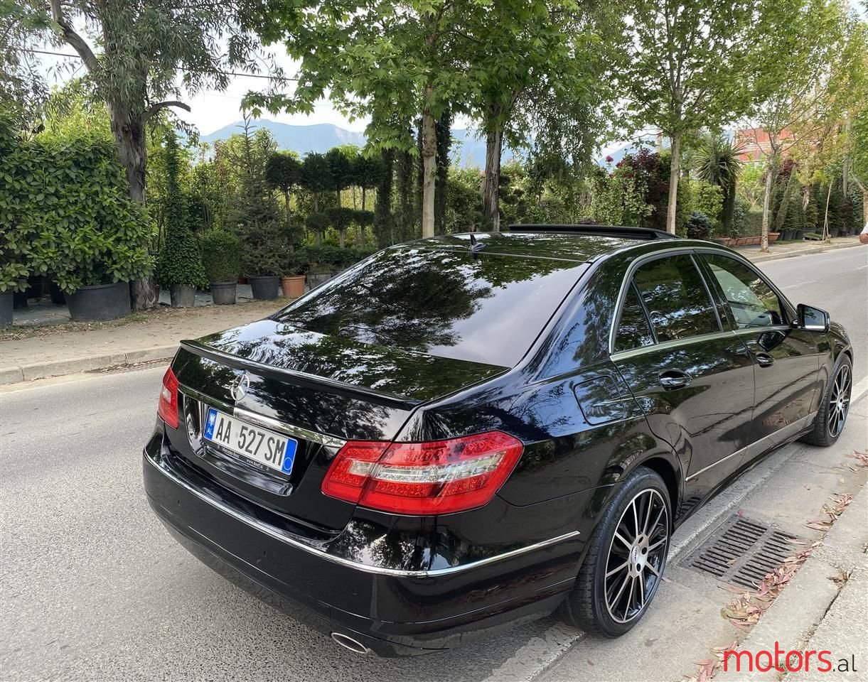 2009' Mercedes-Benz E 350 photo #4