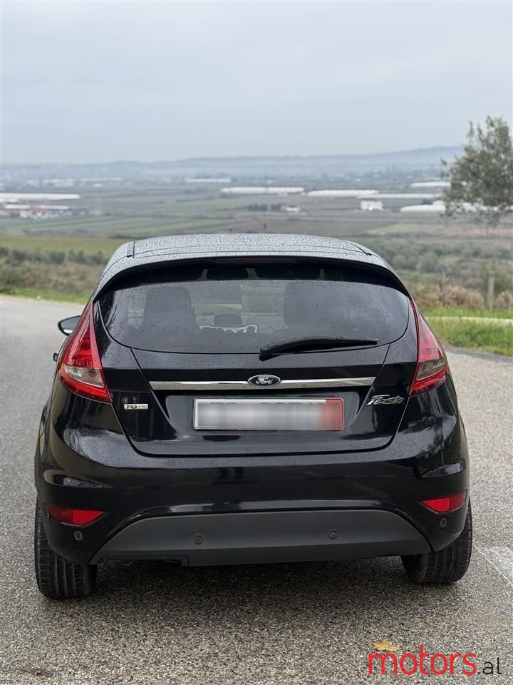 2010' Ford Fiesta photo #3