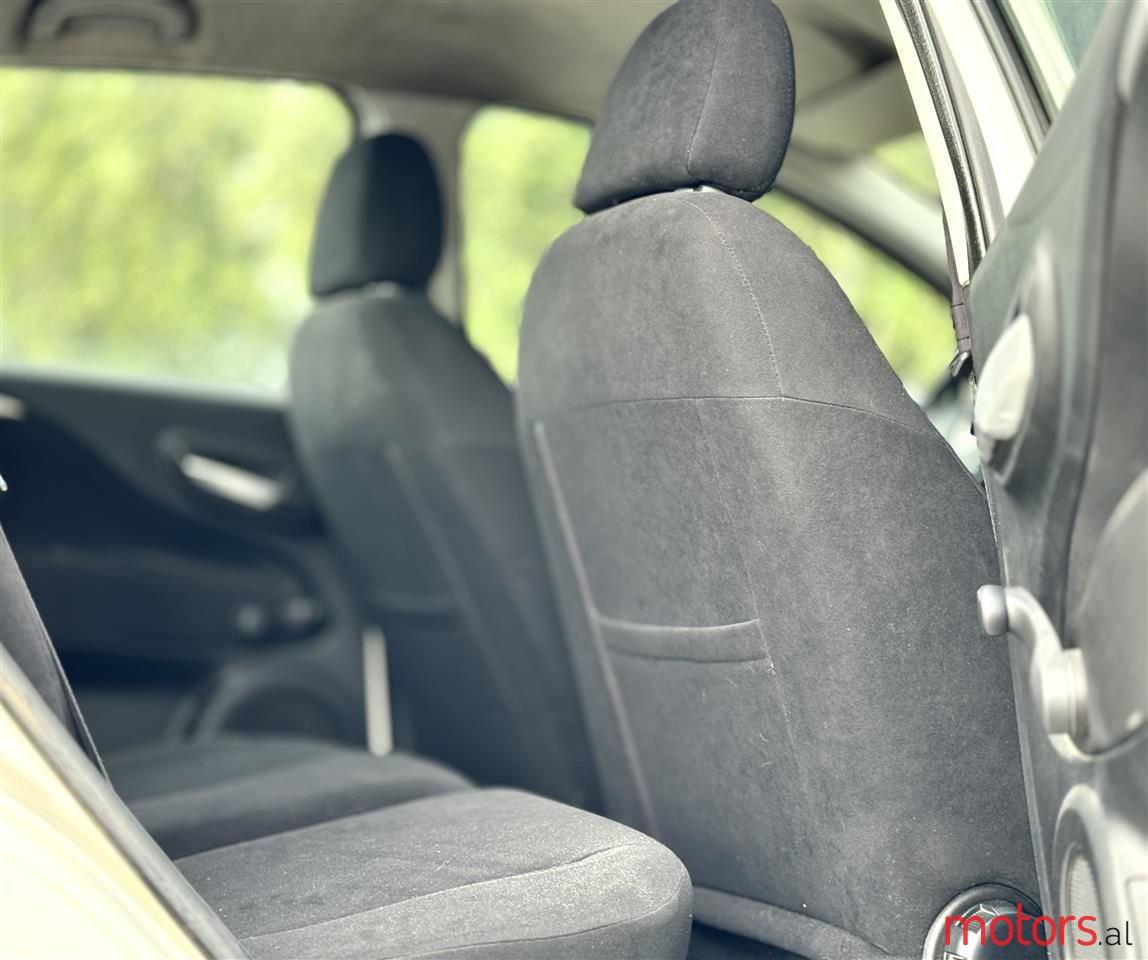 2016' Fiat Punto photo #6