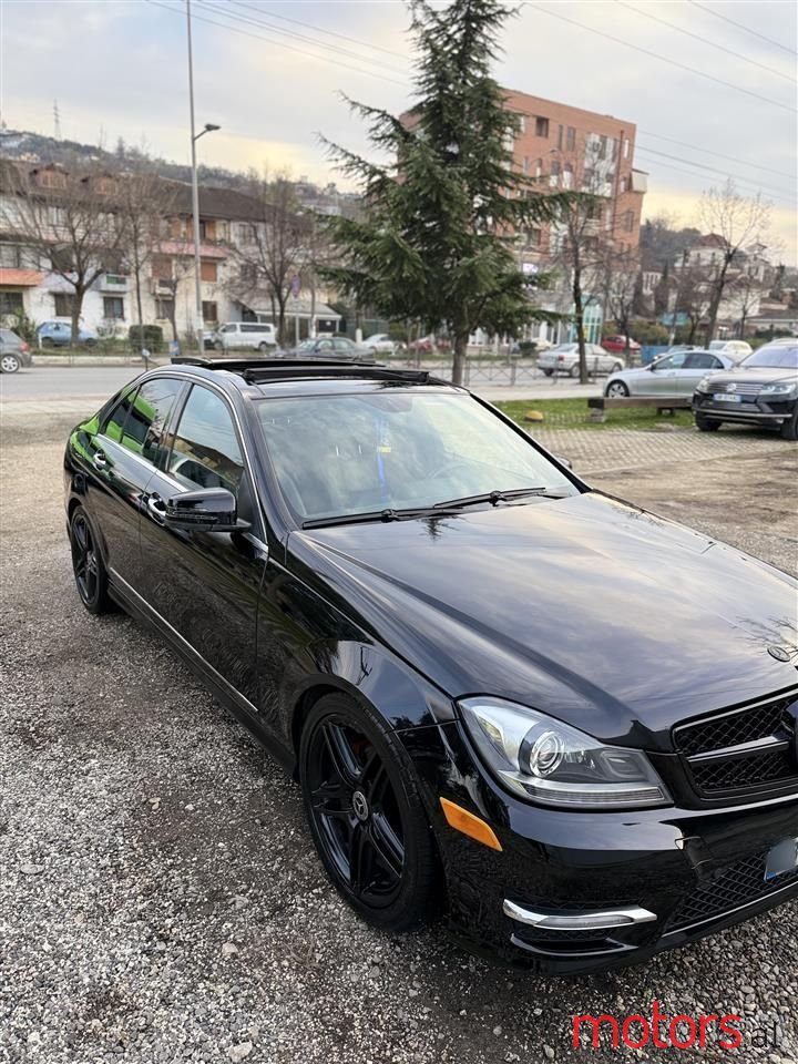 2012' Mercedes-Benz C 250 photo #1