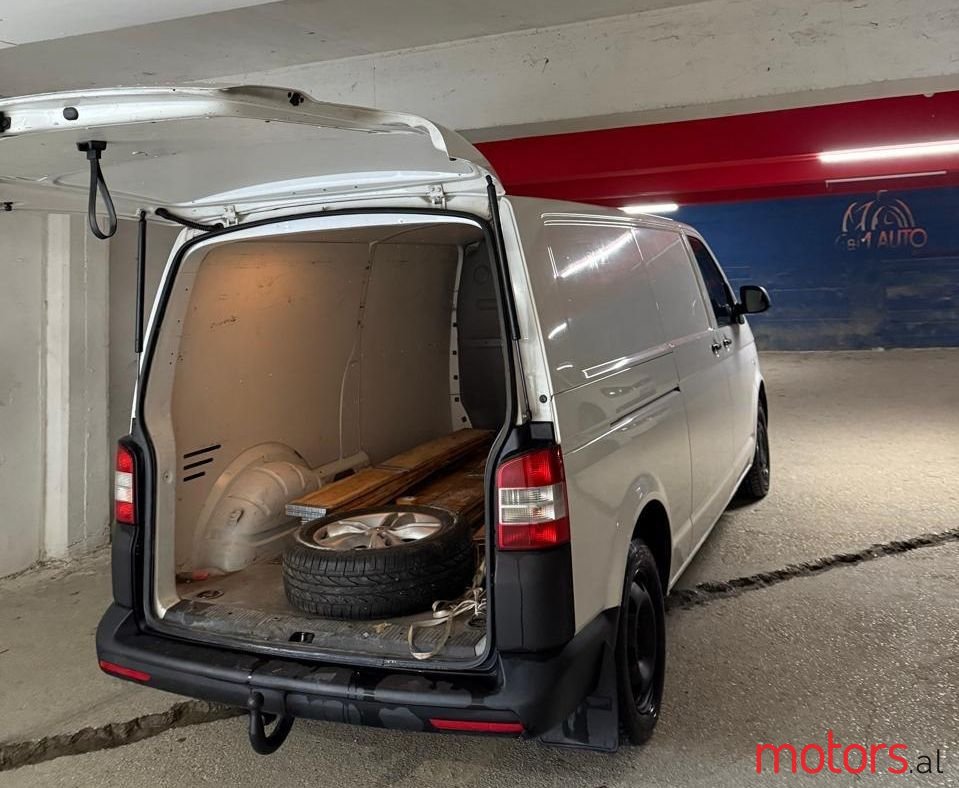 2015' Volkswagen T6 Transporter photo #2