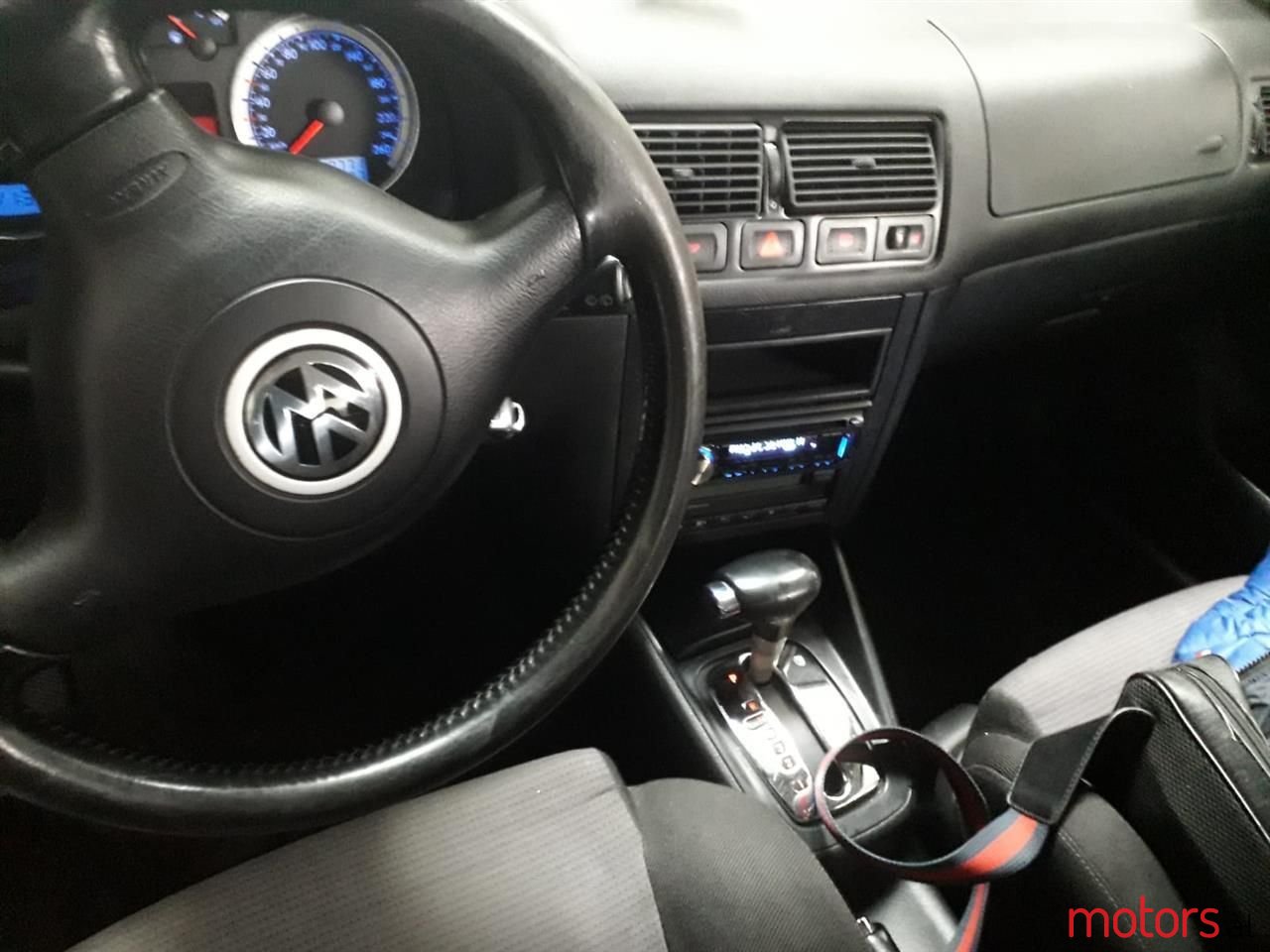 2003' Volkswagen Golf photo #3