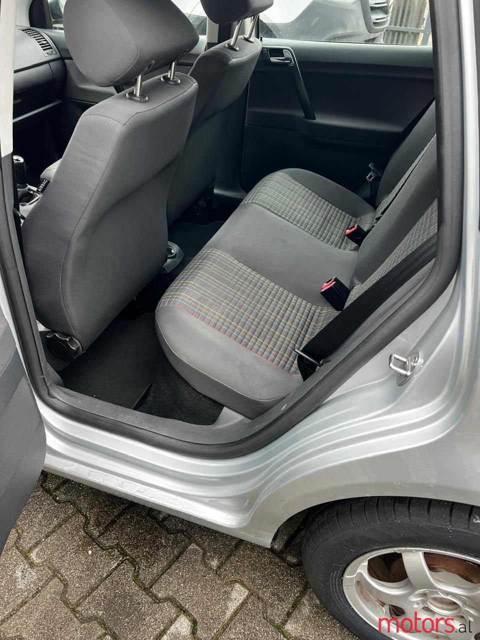 2008' Volkswagen Polo photo #6