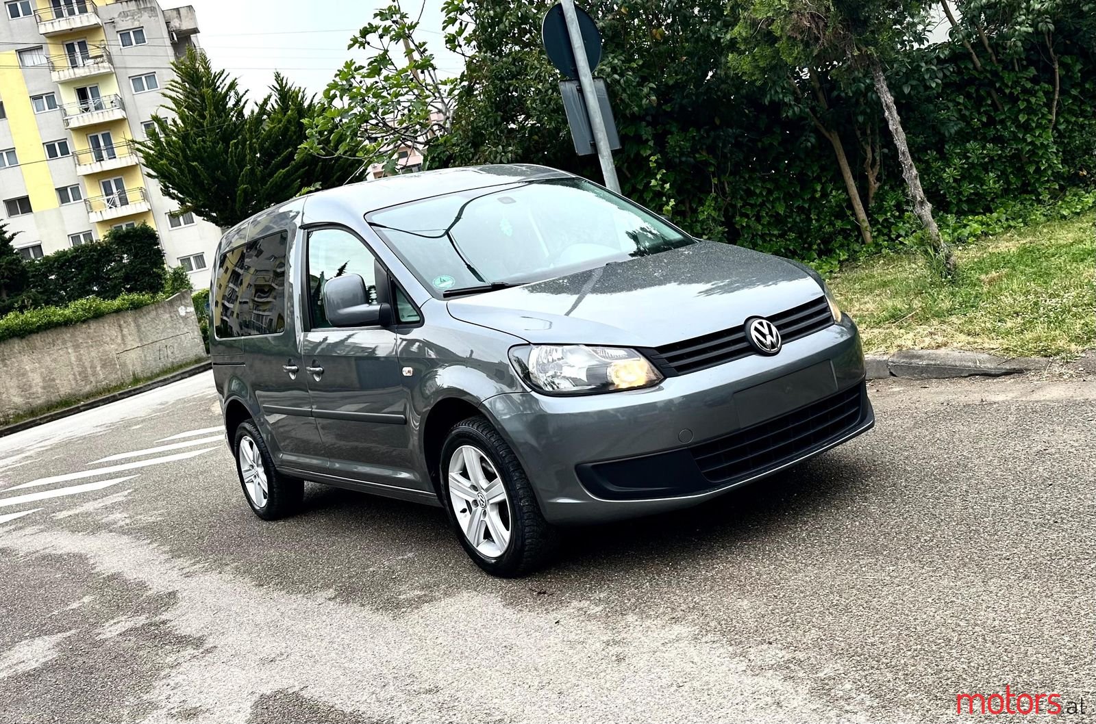 2012' Volkswagen Caddy photo #1