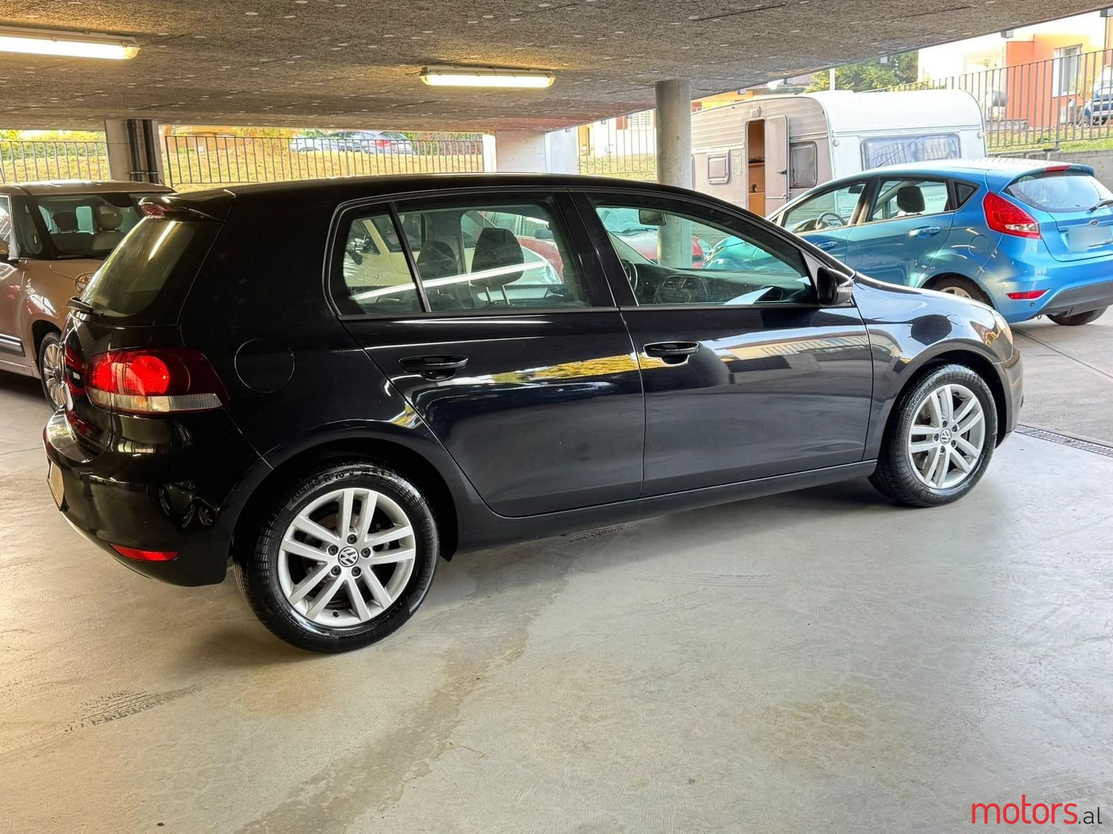 2011' Volkswagen Golf photo #2