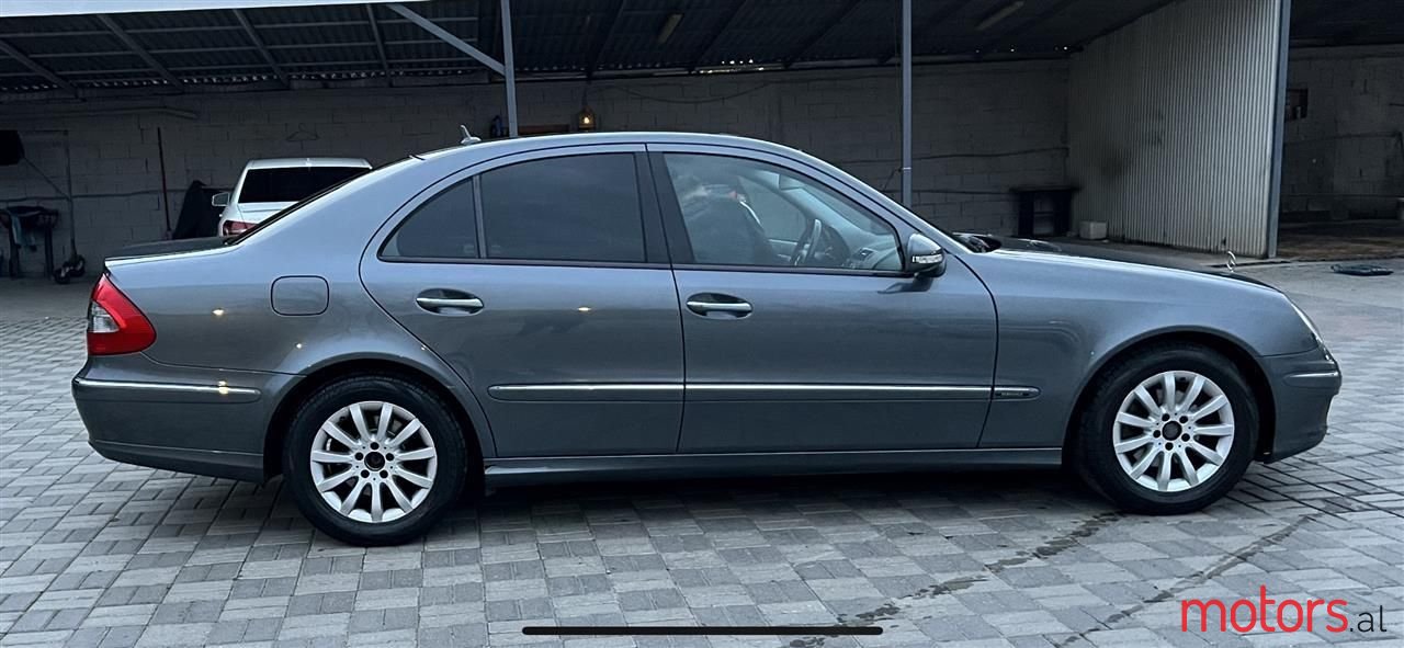 2007' Mercedes-Benz E 220 photo #6