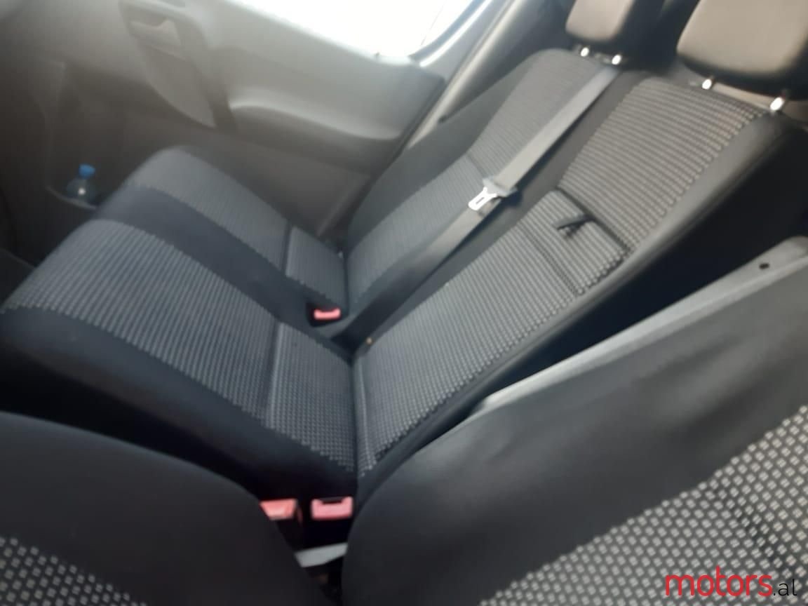 2008' Mercedes-Benz photo #4