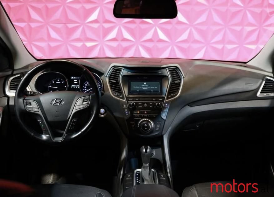 2016' Hyundai Santa Fe photo #5