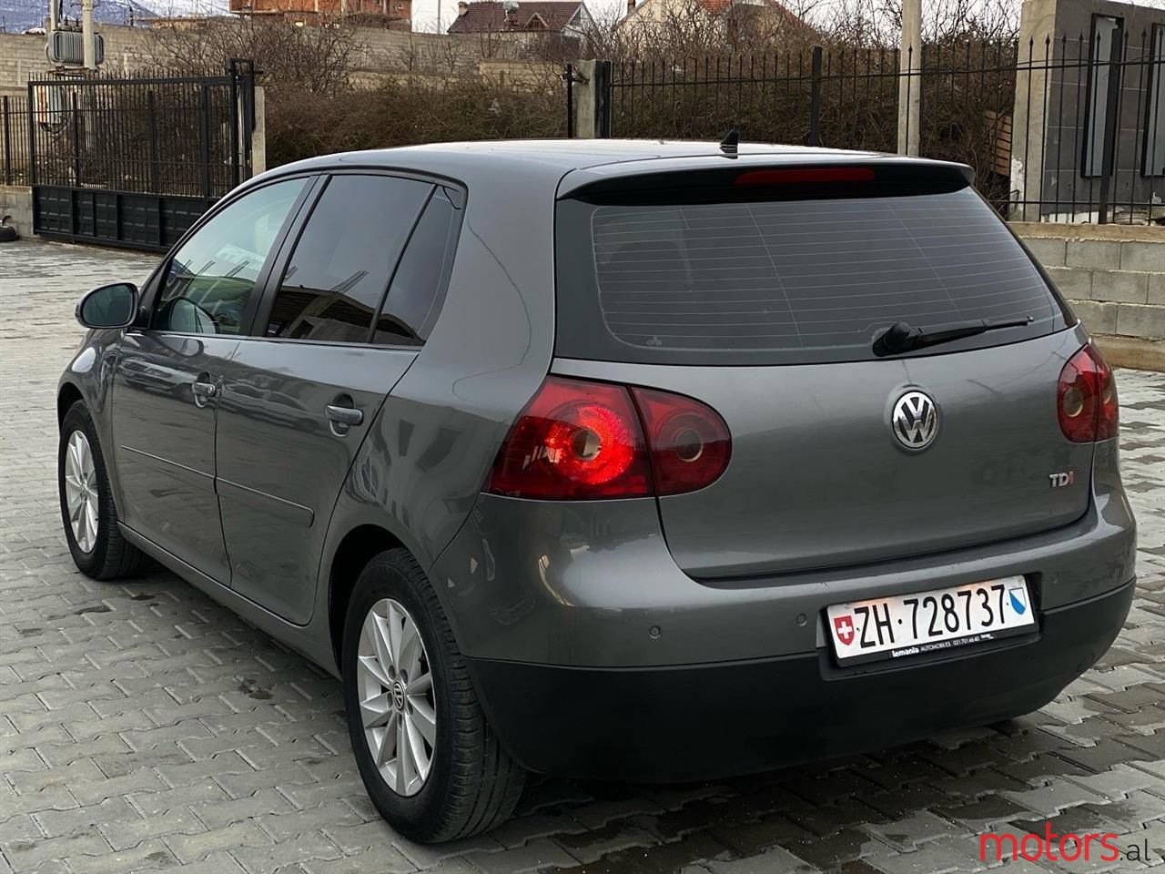 2007' Volkswagen Golf photo #2