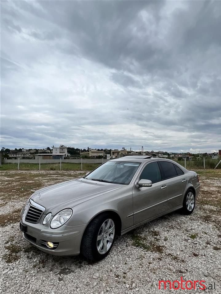 2008' Mercedes-Benz E 220 photo #1