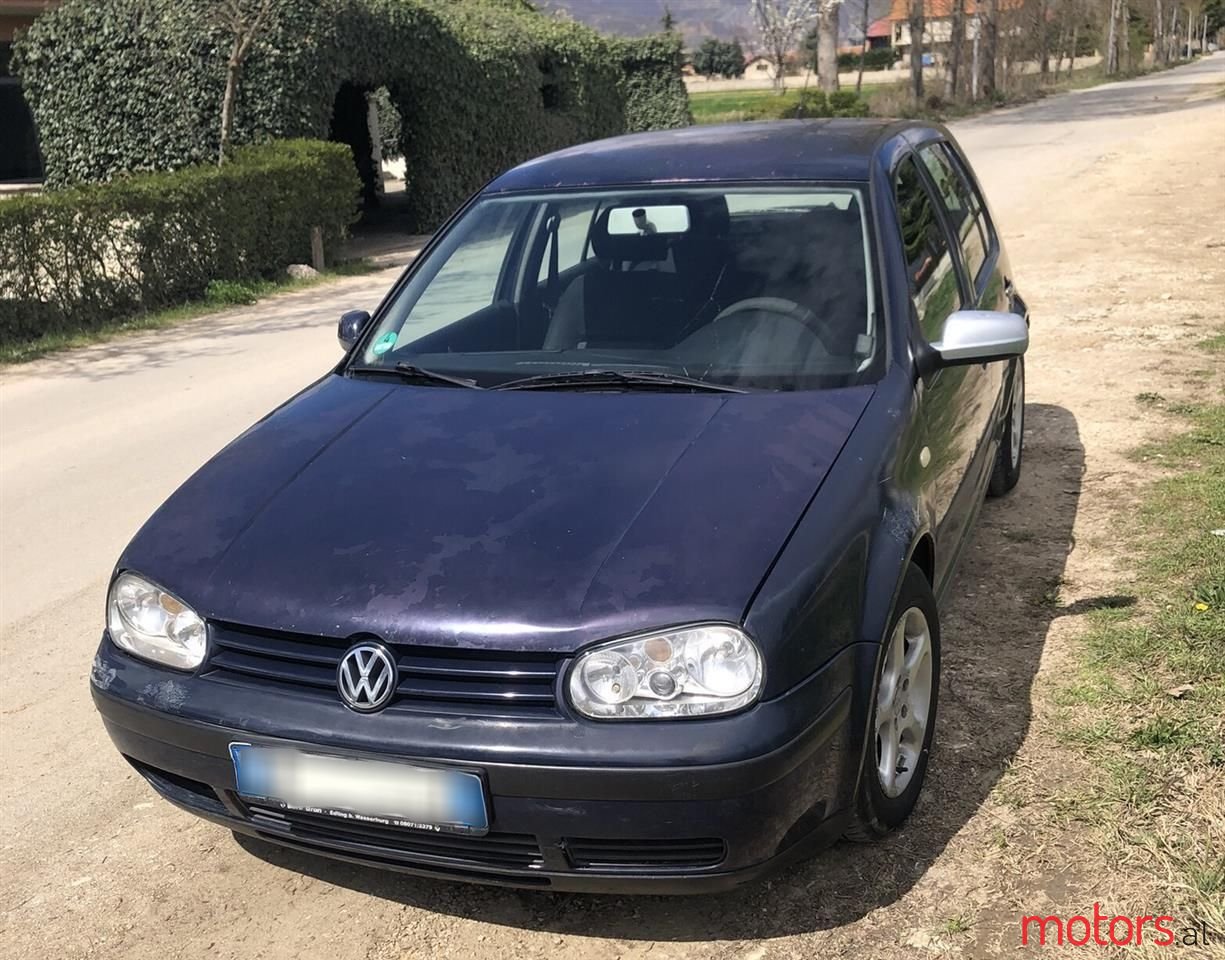 2001' Volkswagen Golf photo #1