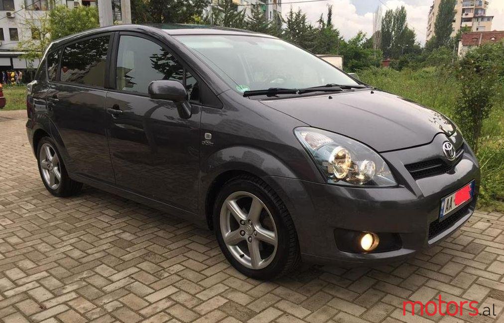 2007' Toyota Corolla Verso photo #1