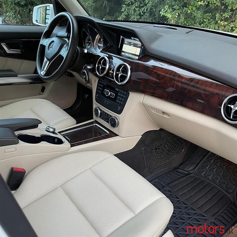 2013' Mercedes-Benz GLK 250 photo #5