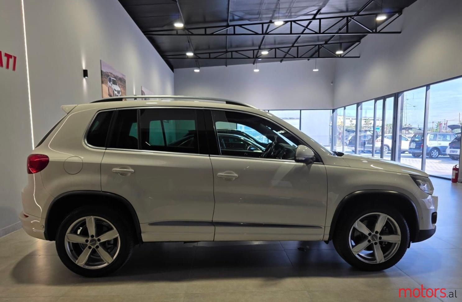 2013' Volkswagen Tiguan photo #6