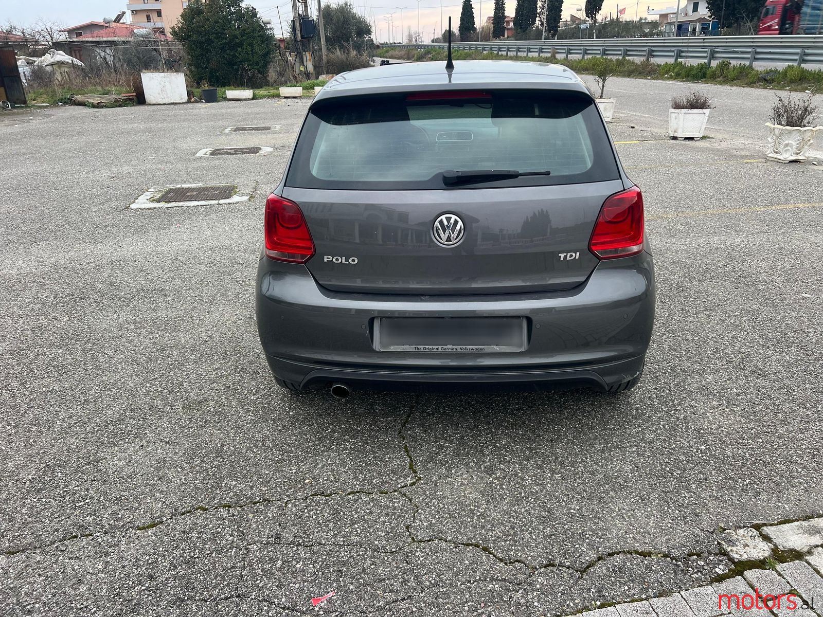 2014' Volkswagen Polo photo #3