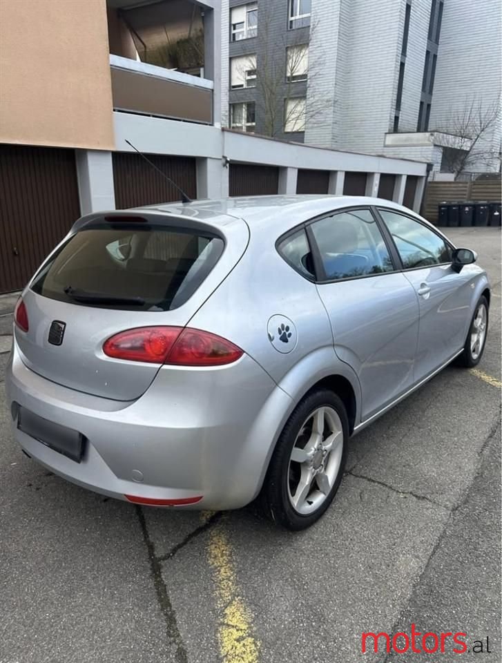2007' SEAT Leon photo #3