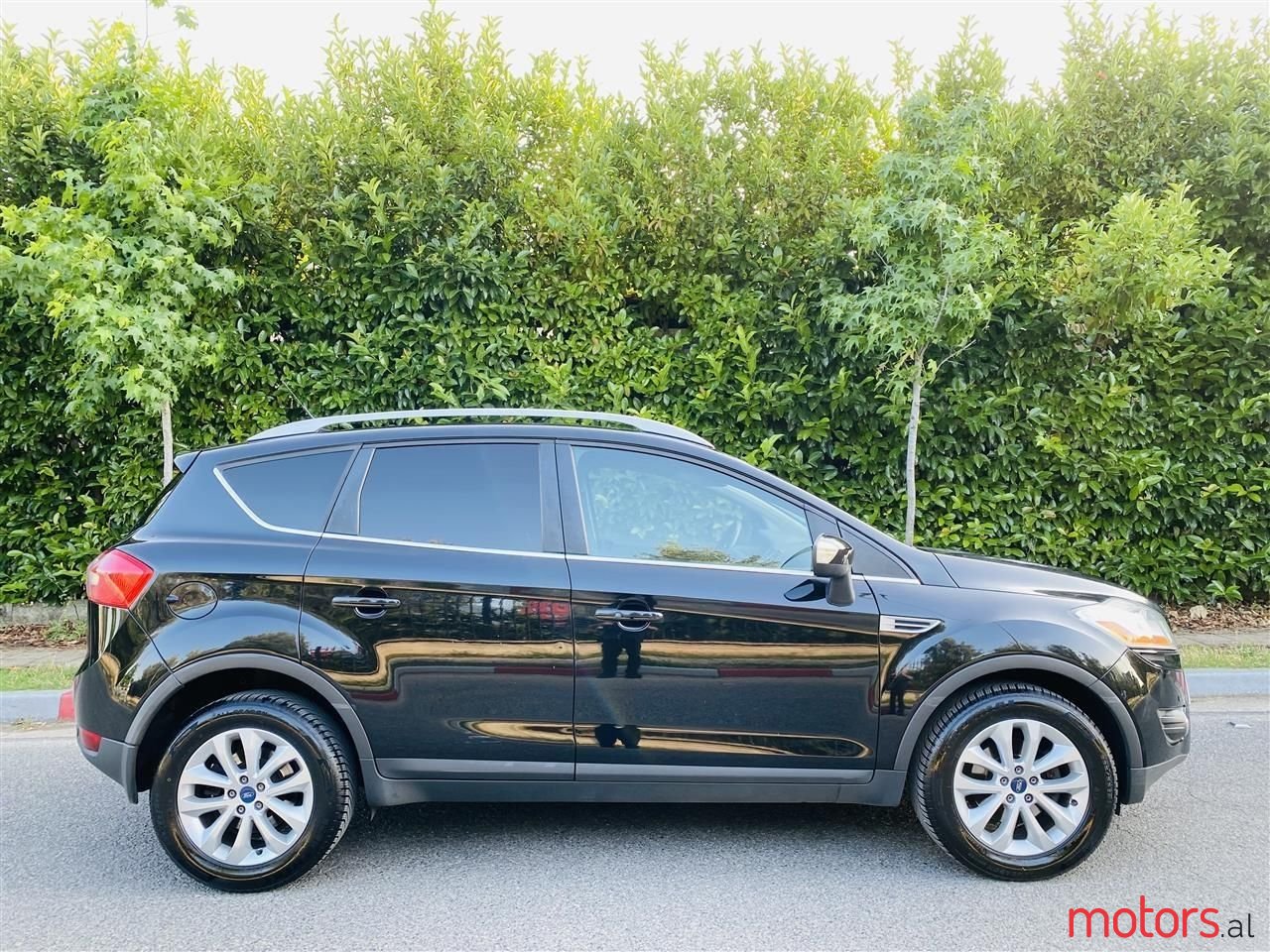 2011' Ford Kuga photo #6