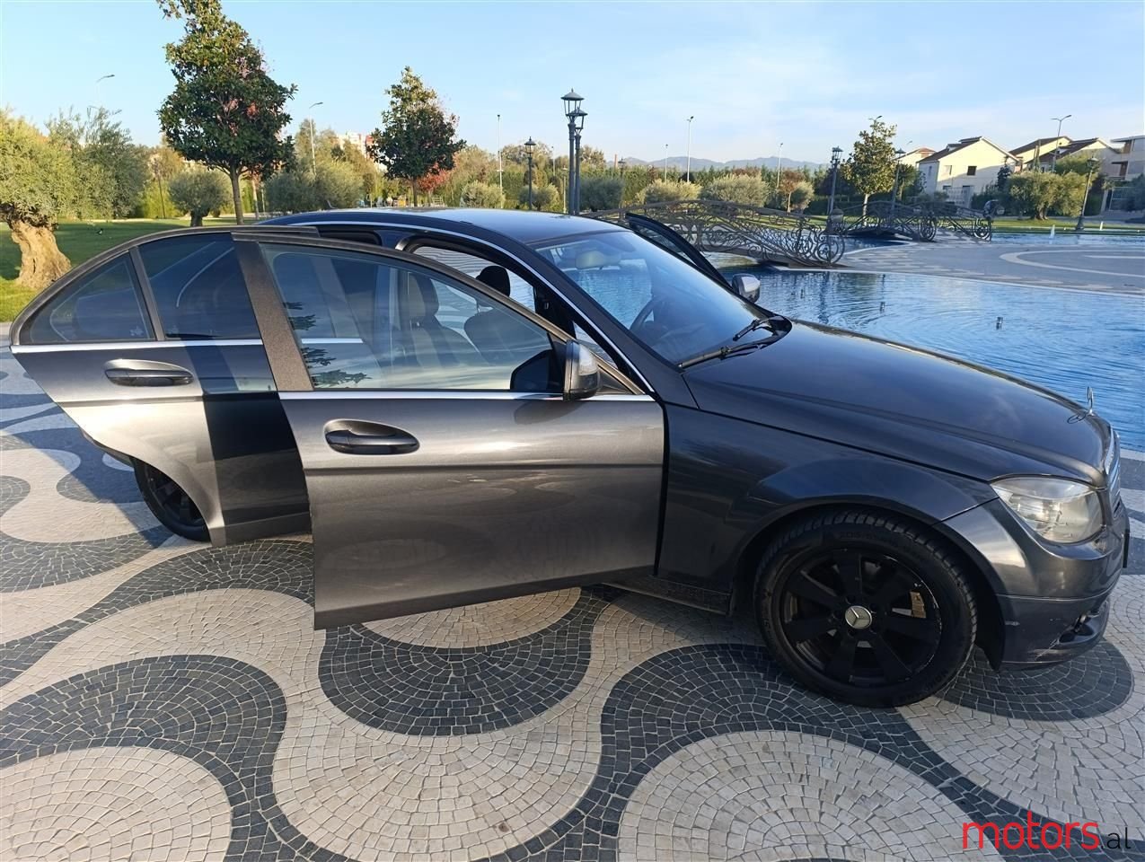 2008' Mercedes-Benz C 200 photo #1