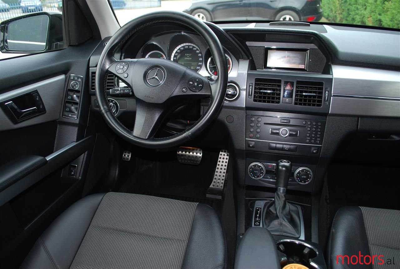 2011' Mercedes-Benz GLK 220 photo #3