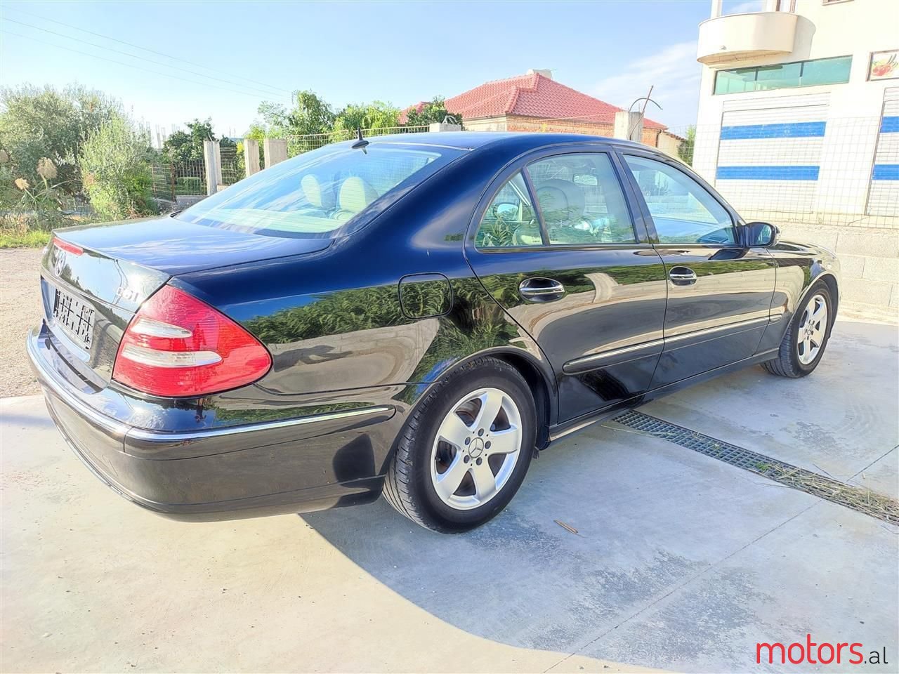 2005' Mercedes-Benz E 220 photo #4