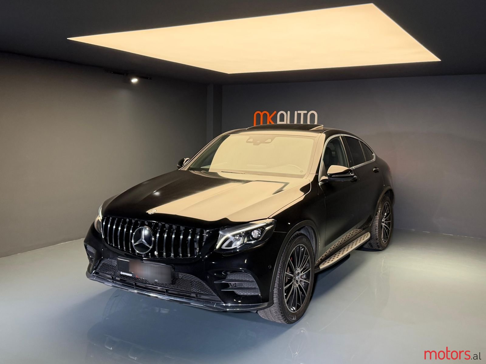 2017' Mercedes-Benz GLC 220 photo #5