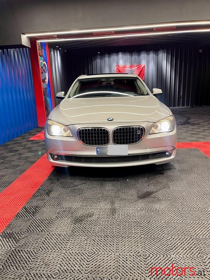 2010' BMW 750 photo #3