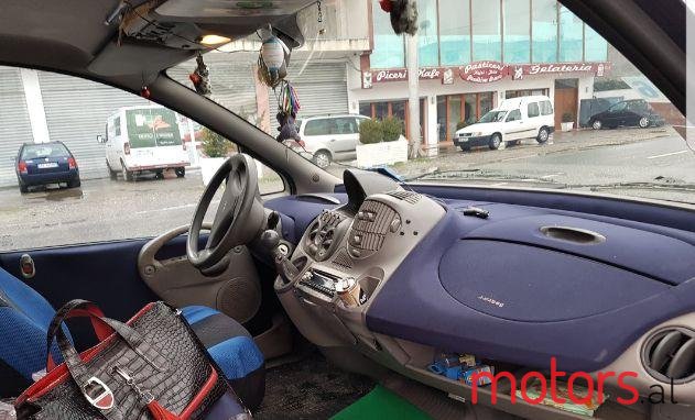 2001' Fiat Multipla photo #3