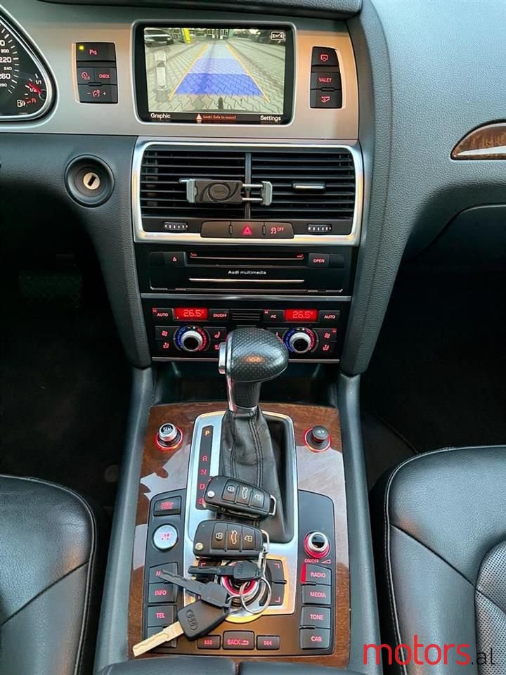 2012' Audi Q7 photo #6