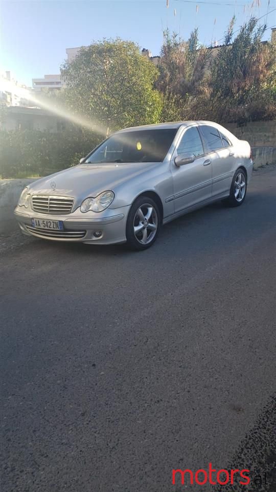 2005' Mercedes-Benz C 220 photo #1