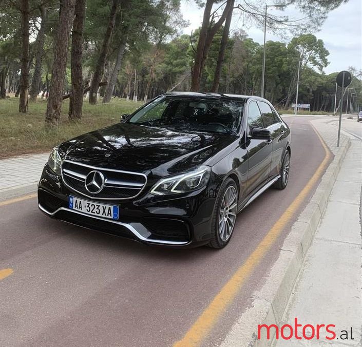 2014' Mercedes-Benz E 220 photo #1