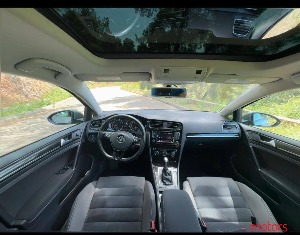 2014' Volkswagen Golf photo #6