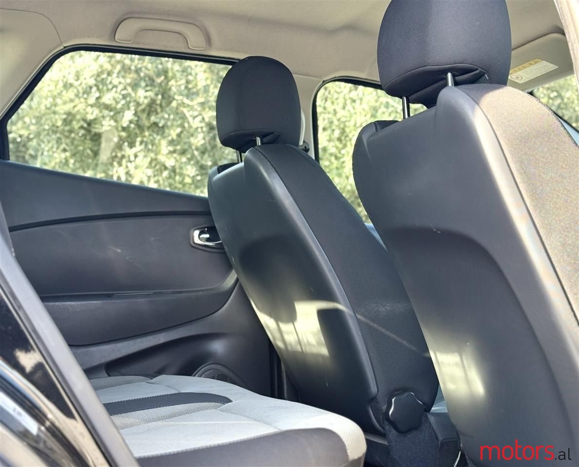 2014' Renault Capture photo #5